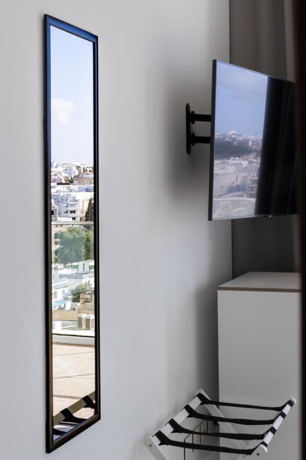 Modern Apartment In The Center Of St Julians By Arcobnb Saint Julian's Exterior photo